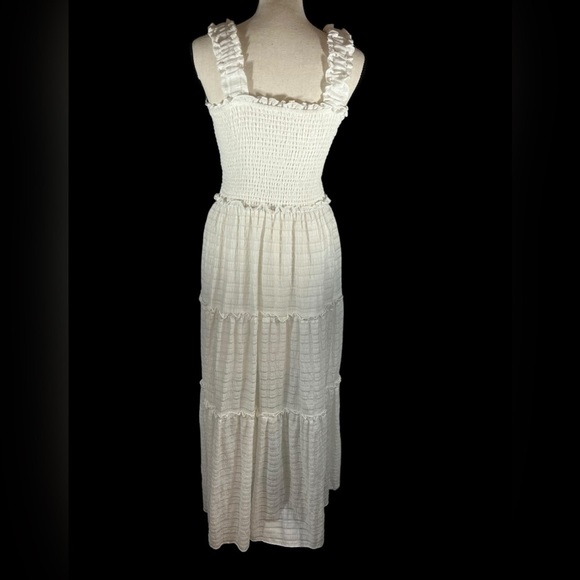 FANCO Sleeveles white maxi dress size MEDIUM - Picture 2 of 2